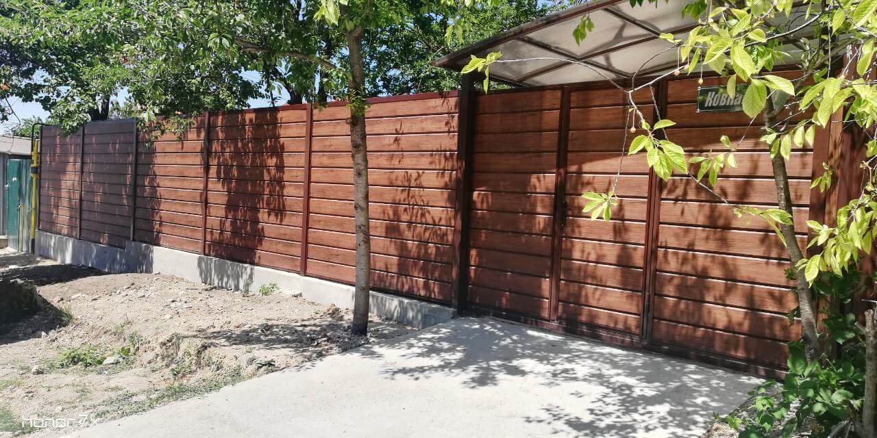 Забор из металлосайдинга ЕВРО-БРУС Каштан фото4 в Сургуте