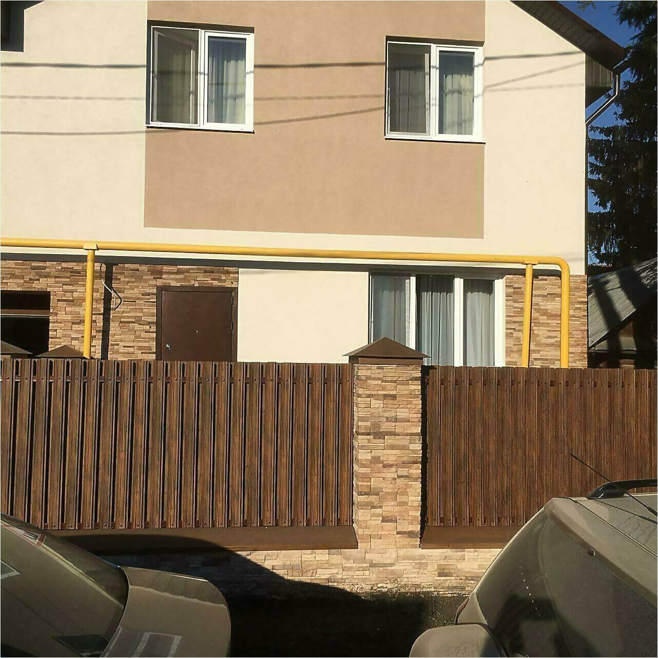 забор из штакетника 70м каштан фото1 в Сургуте