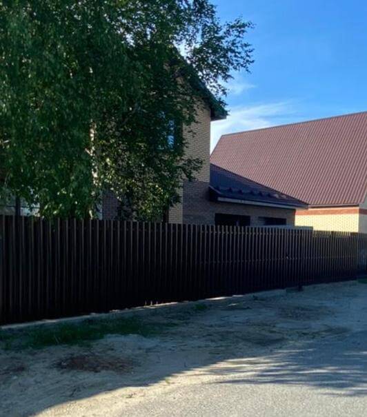 забор из штакетника шоколад фото3 в Сургуте