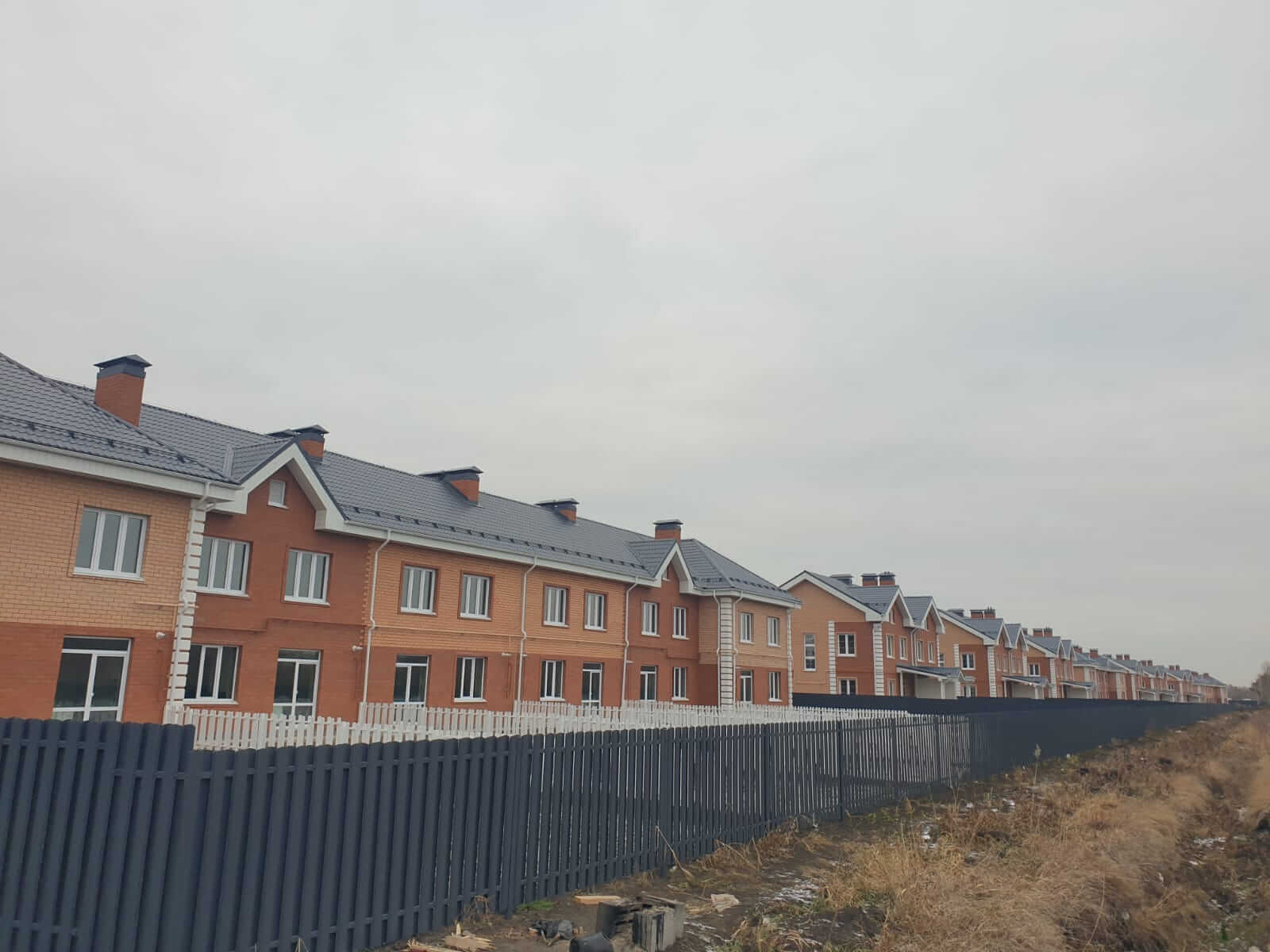 Забор из штакетника 230м Серый Графит фото5 в Сургуте