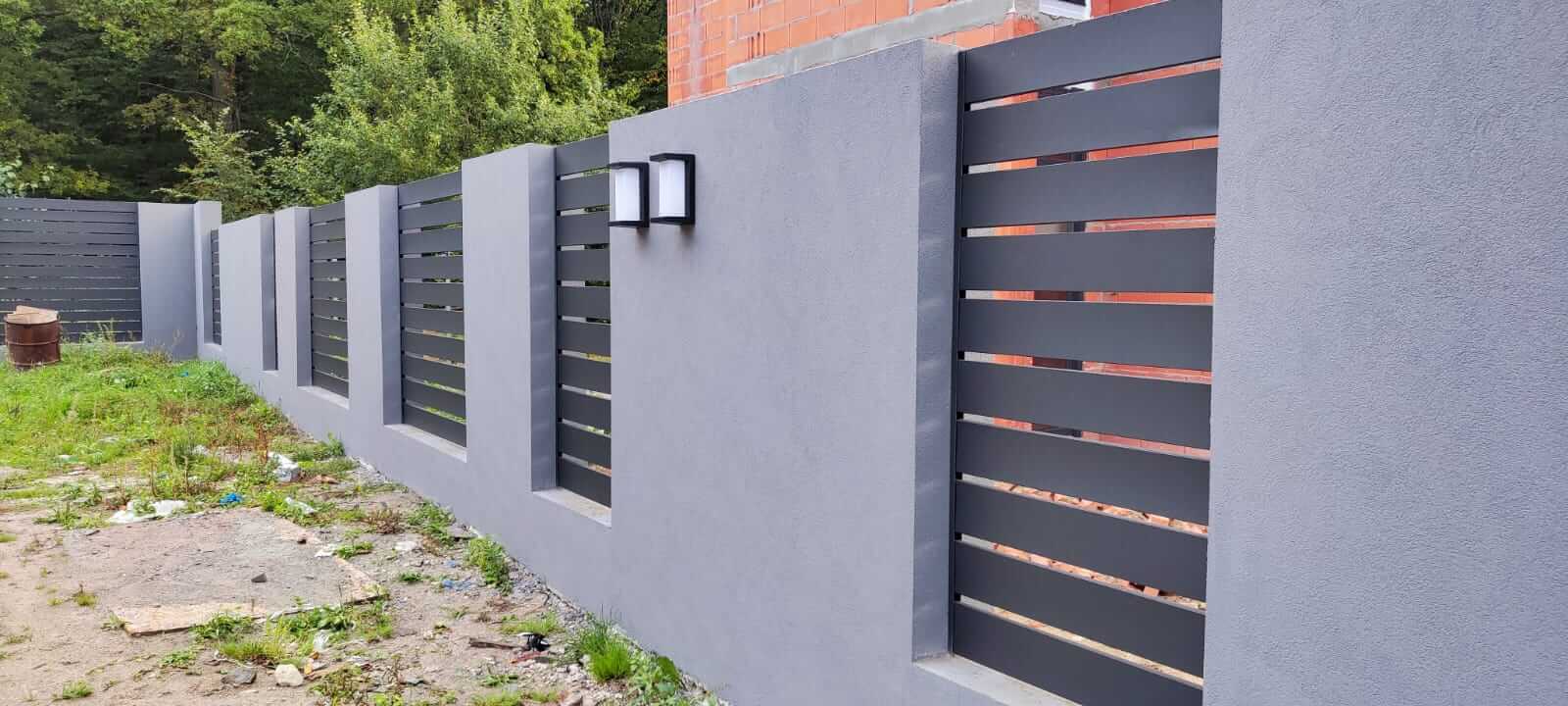 забор из металлопланкена RAL7024 Серый Графит МАТТЕ фото6 в Сургуте