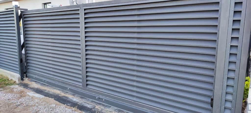 забор с ламелями эко-z ral7024/7024 серый графит двусторонний матте фото7 в Сургуте