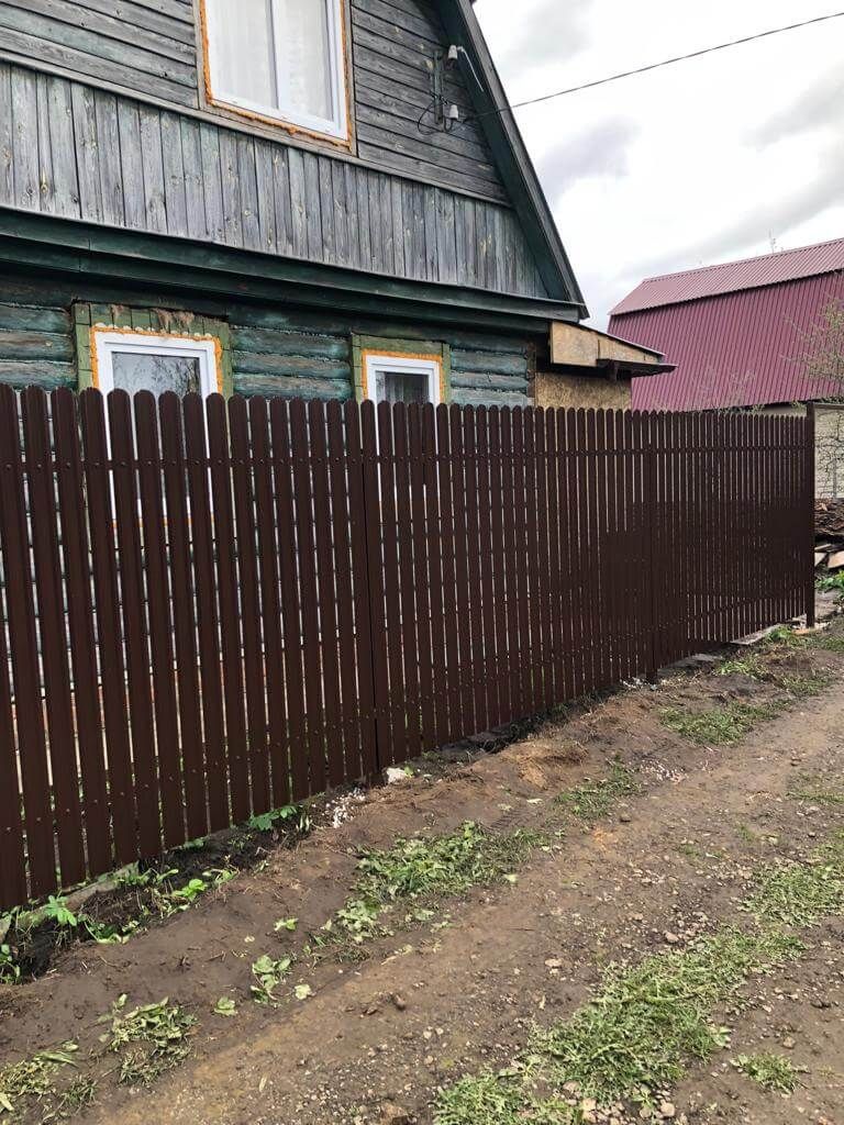 Забор из штакетника ЭКО-М 22м RAL8017/8017 Шоколад двусторонний в Сургуте