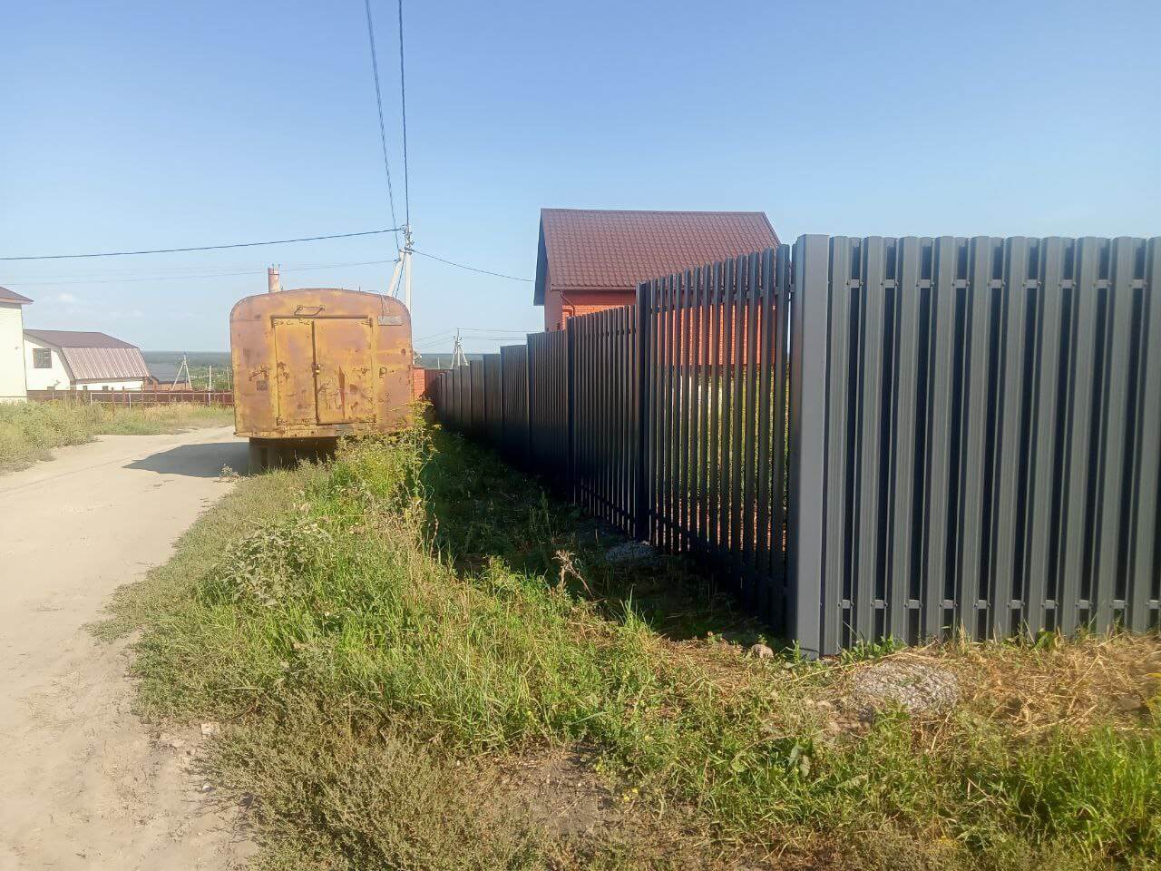 Забор из евроштакетника 21м RAL7024/7024 Серый Графит двусторонний фото 2 в Сургуте