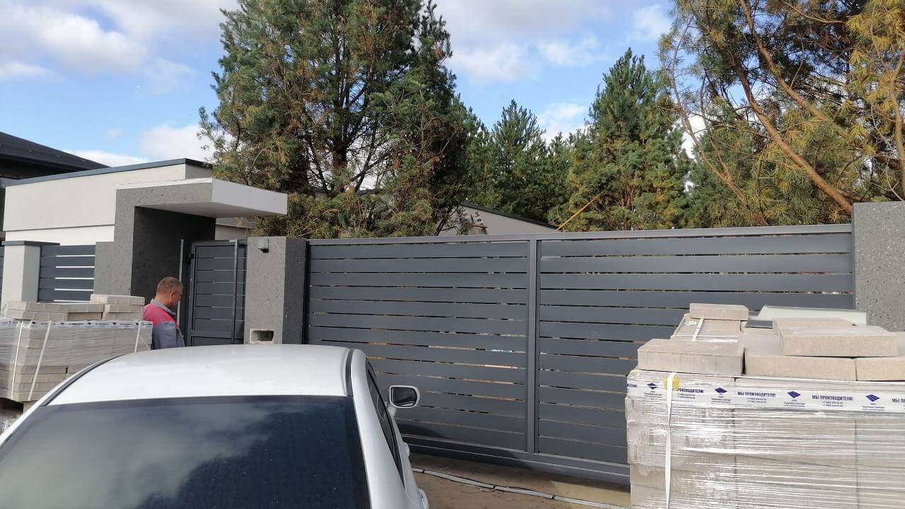Забор-ранчо из металлопланкена 36м RAL7024 Серый Графит фото 3 в Сургуте