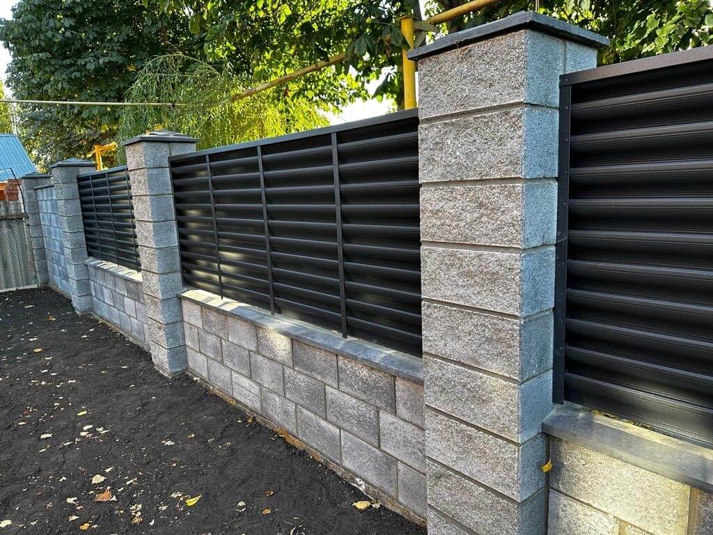 Забор-жалюзи 19м RAL7024/7024 Серый Графит двусторонний MATTE фото 6 в Сургуте