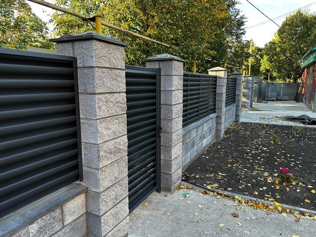 Забор-жалюзи 19м RAL7024/7024 Серый Графит двусторонний MATTE фото 1 в Сургуте