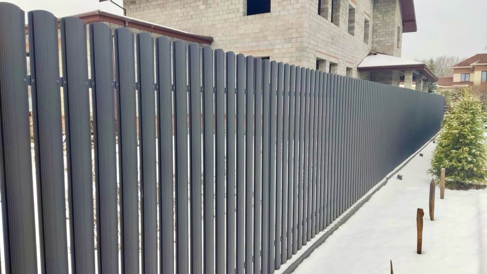 Забор из евроштакетника 33м RAL7024/7024 Серый Графит двусторонний МАТТЕ в Сургуте