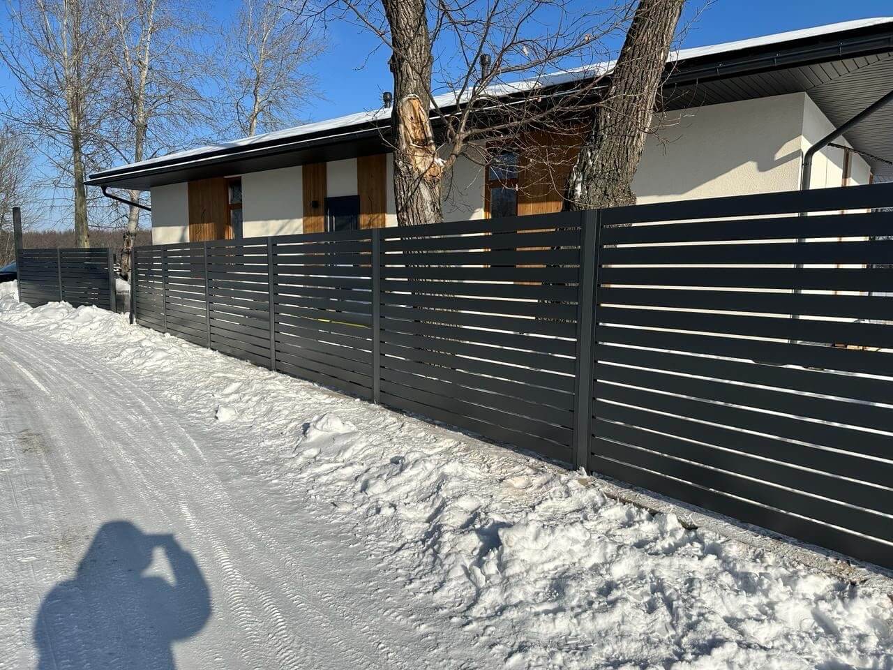 Забор-ранчо из металлопланкена 37м RAL7024 Серый Графит фото 1 в Сургуте