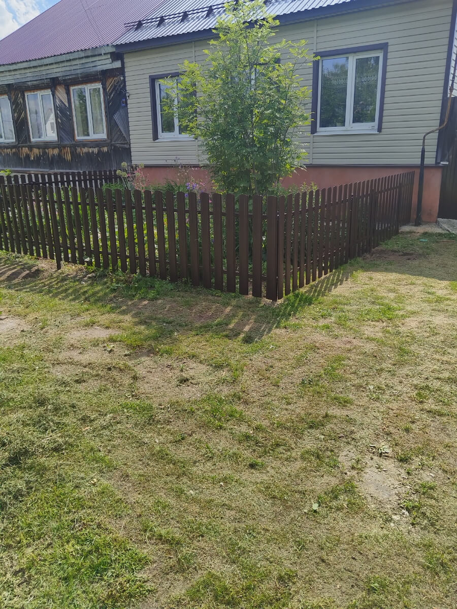 Забор из евроштакетника 18м RAL8017/8017 Шоколад двусторонний фото 1 в Сургуте