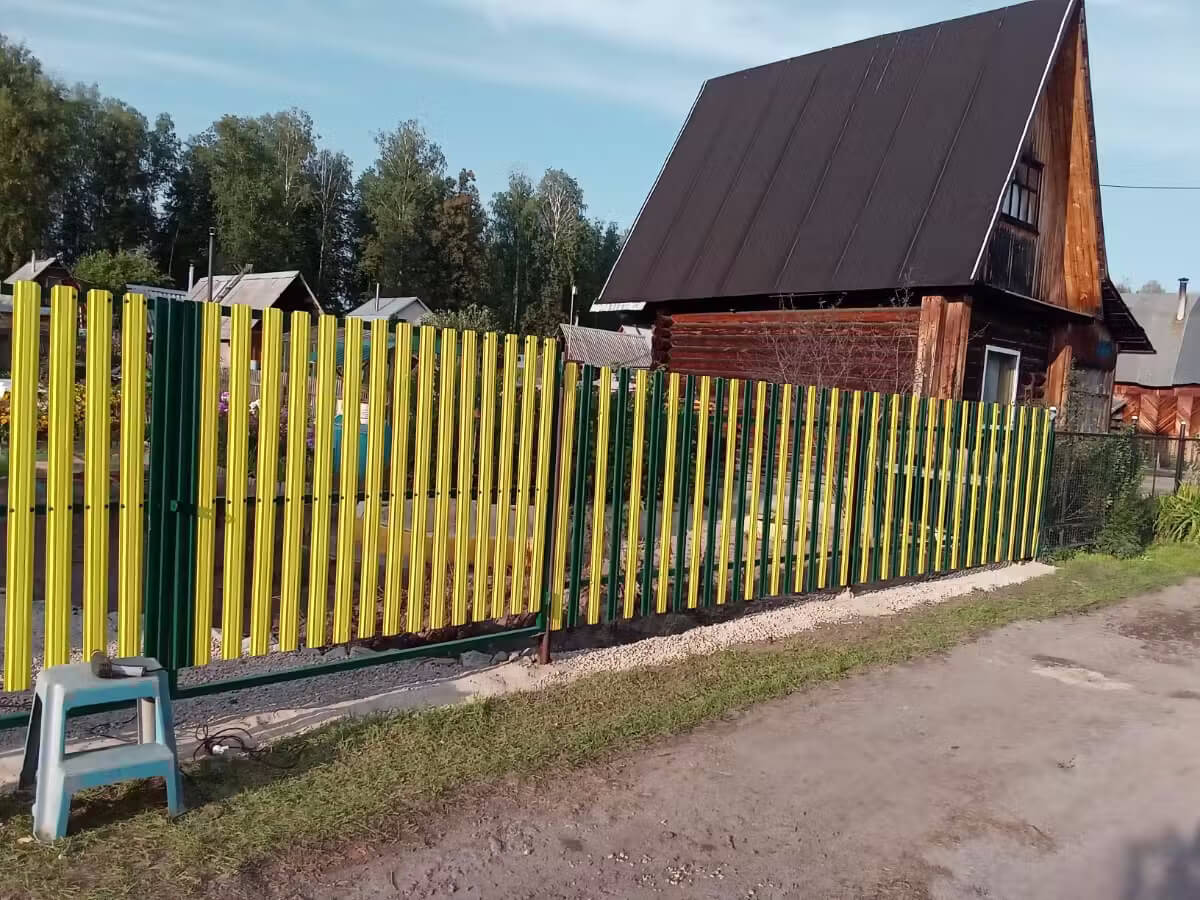 Забор из евроштакетника 13м RAL1018 Желтый фото 3 в Сургуте