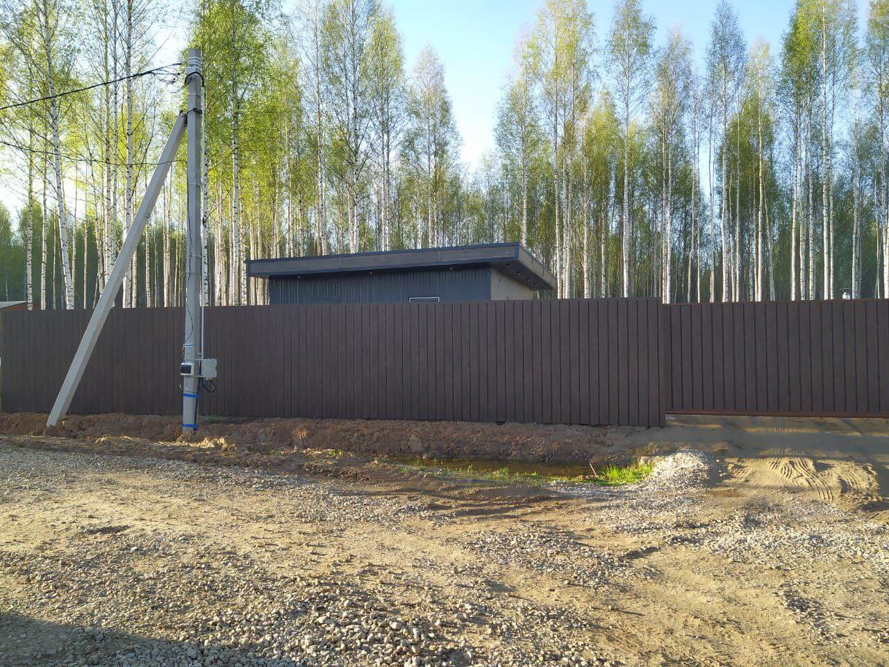 Забор из металлосайдинга ЕВРО-БРУС 25м Темный Каштан 3D Принтек фото 1 в Сургуте