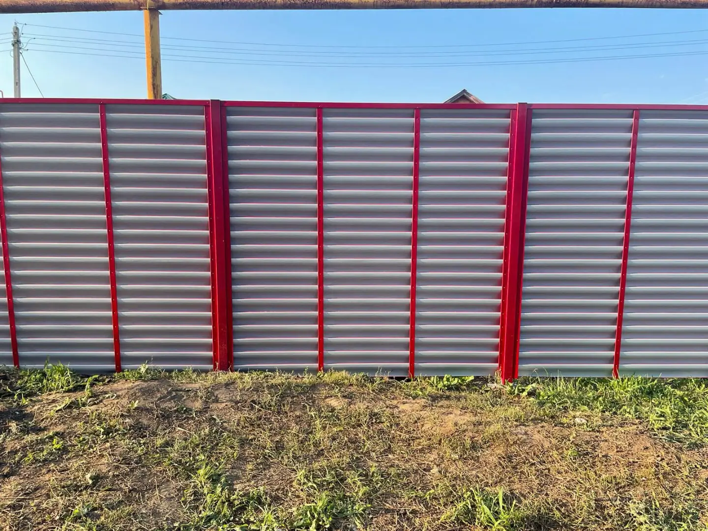 Забор-жалюзи из ламелей Еврожалюзи 24м RAL3003 Рубин фото 5 в Сургуте